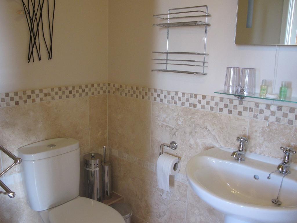 Southbank House Bed & Breakfast Херфорд Стая снимка